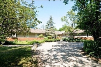 Building Photo - 18 Alexandra Dr