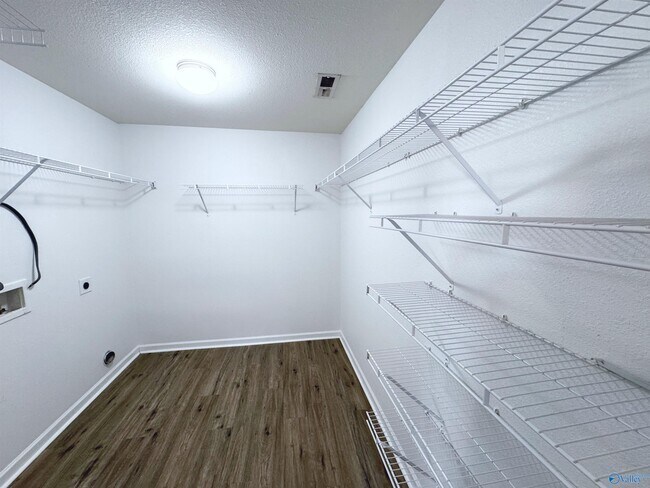 Building Photo - 202 Sagebrook Dr