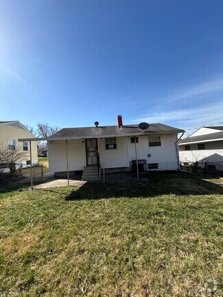 Building Photo - Beautiful 2 Bedroom & 1 Bathroom Bungalow ...