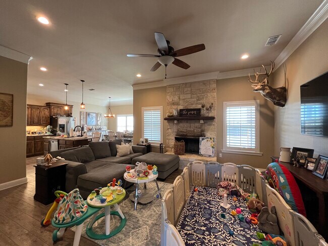 Building Photo - 7509 Olive Grove Ave