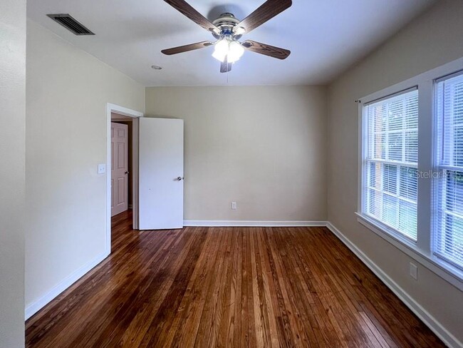 Building Photo - 2734 SW 3rd Pl