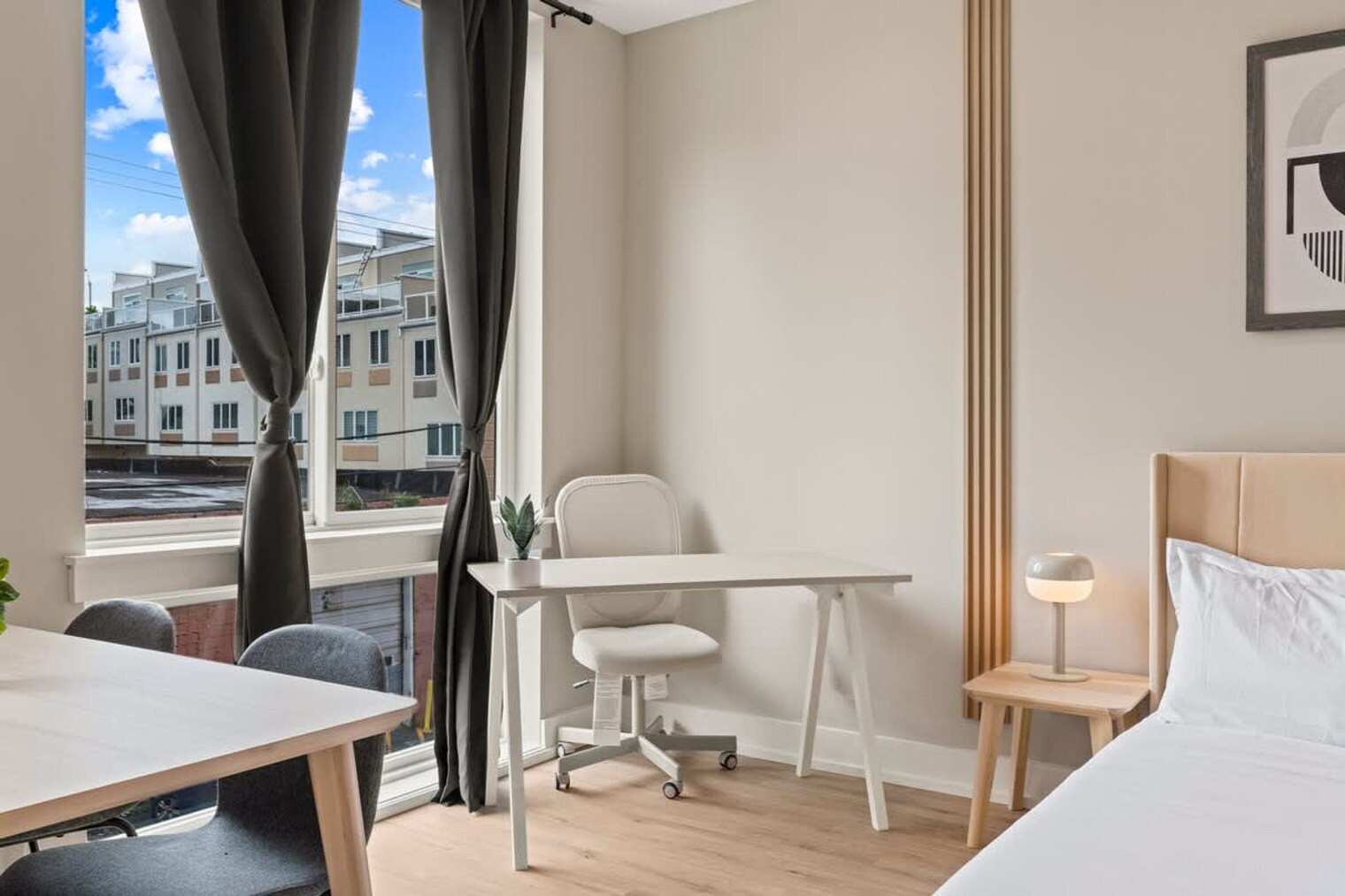 Building Photo - 916 N Delaware Ave