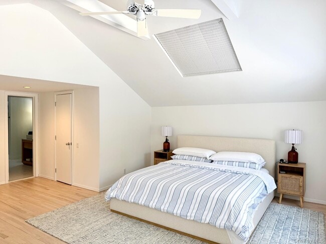 Building Photo - 33 Oakhill Ln