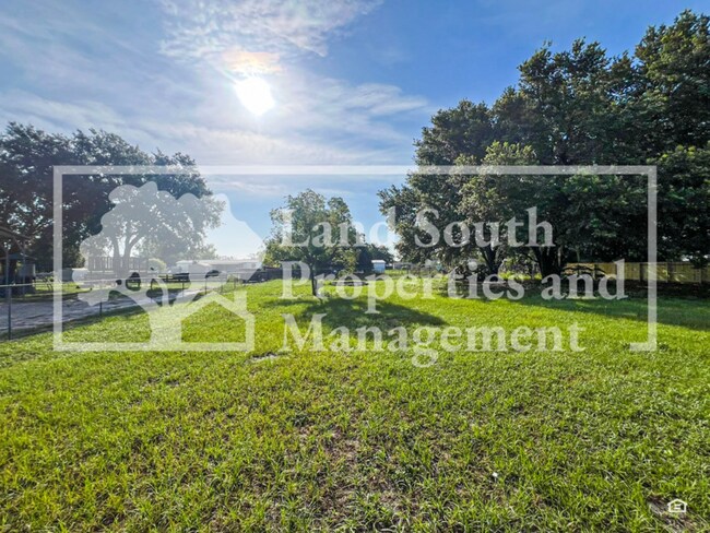 Building Photo - 10131 Steven Dr