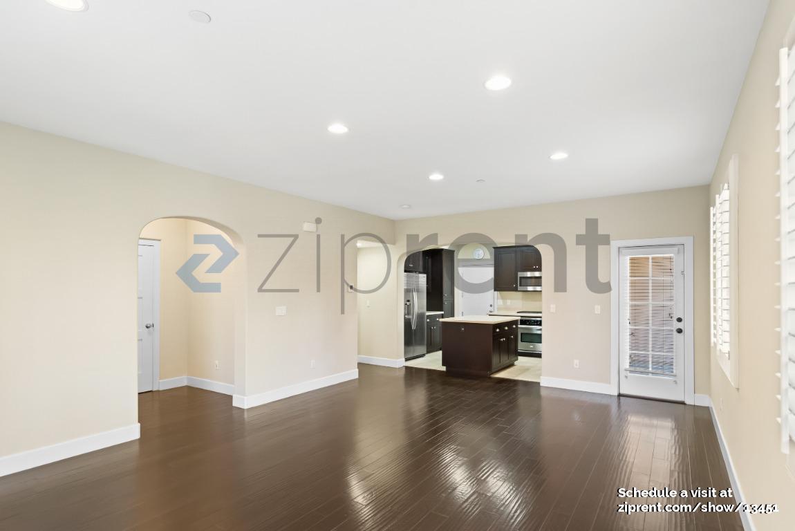 Building Photo - 467 Crab Apple Terrace