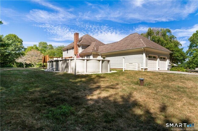Building Photo - 8 Genesee Ln