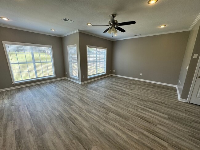 Building Photo - 3BR/2BA Home For Rent