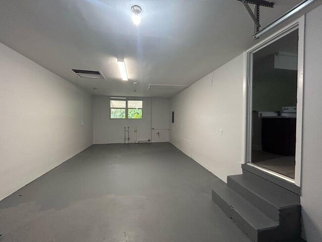 Building Photo - 3920 7th Ave N