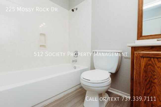 Building Photo - 225 Mossy Rock Dr