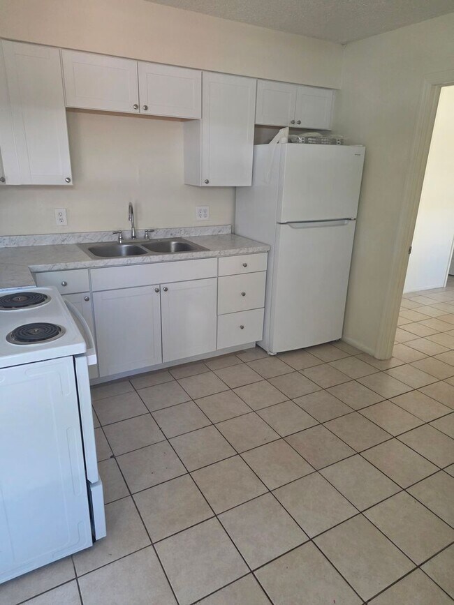 Building Photo - 3/2 DUPLEX