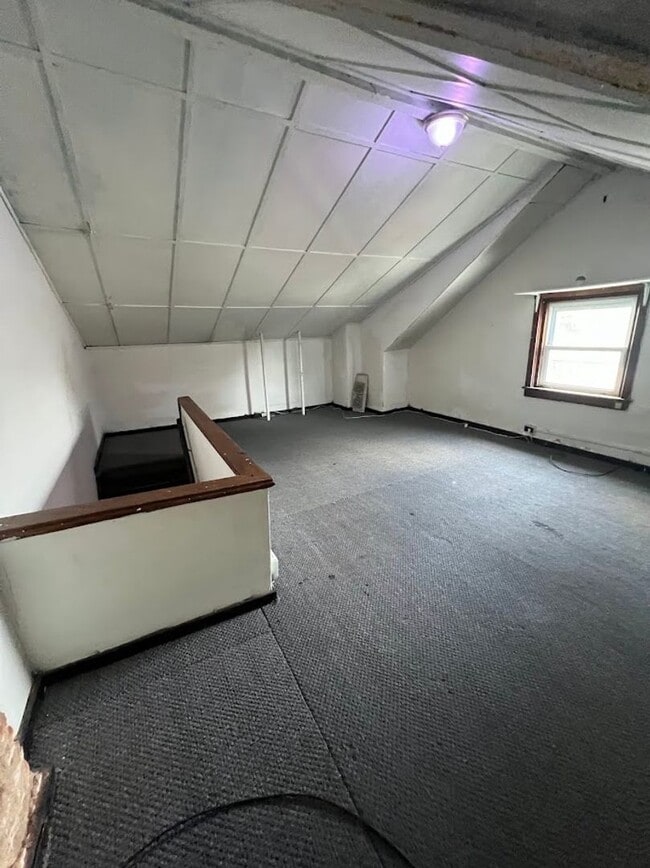 Building Photo - 4 Bedroom House near Albright College