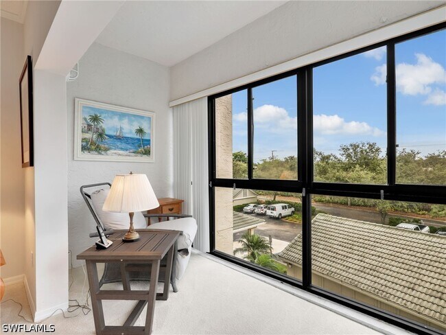 Building Photo - 900 Arbor Lake Dr