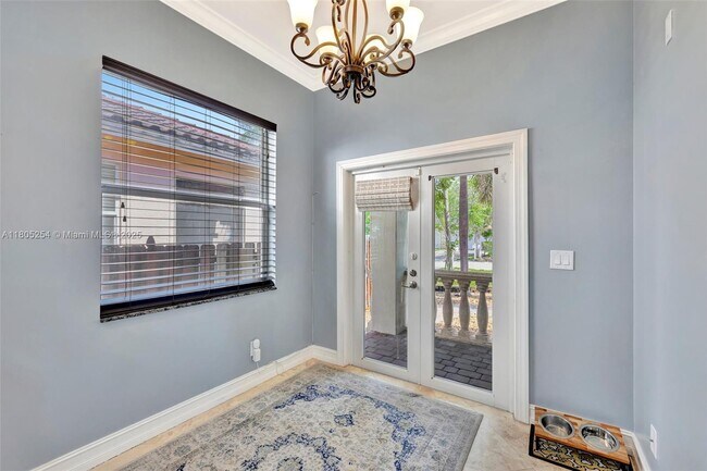 Building Photo - 853 SW 11th Ct
