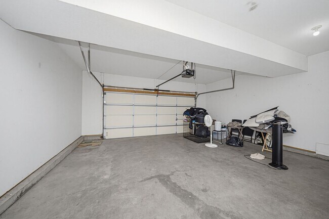 Building Photo - 2608 Brooke Bend
