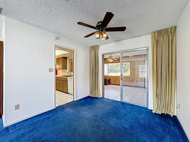 Building Photo - 13850 Co Rd 512