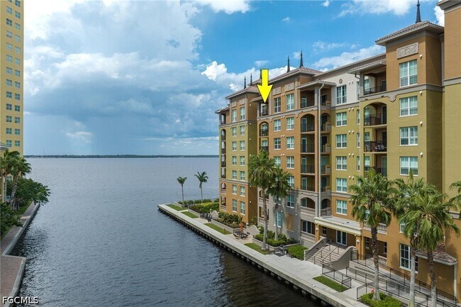 Building Photo - 2825 Palm Beach Blvd
