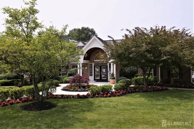 Building Photo - 302 Wellington Park Dr
