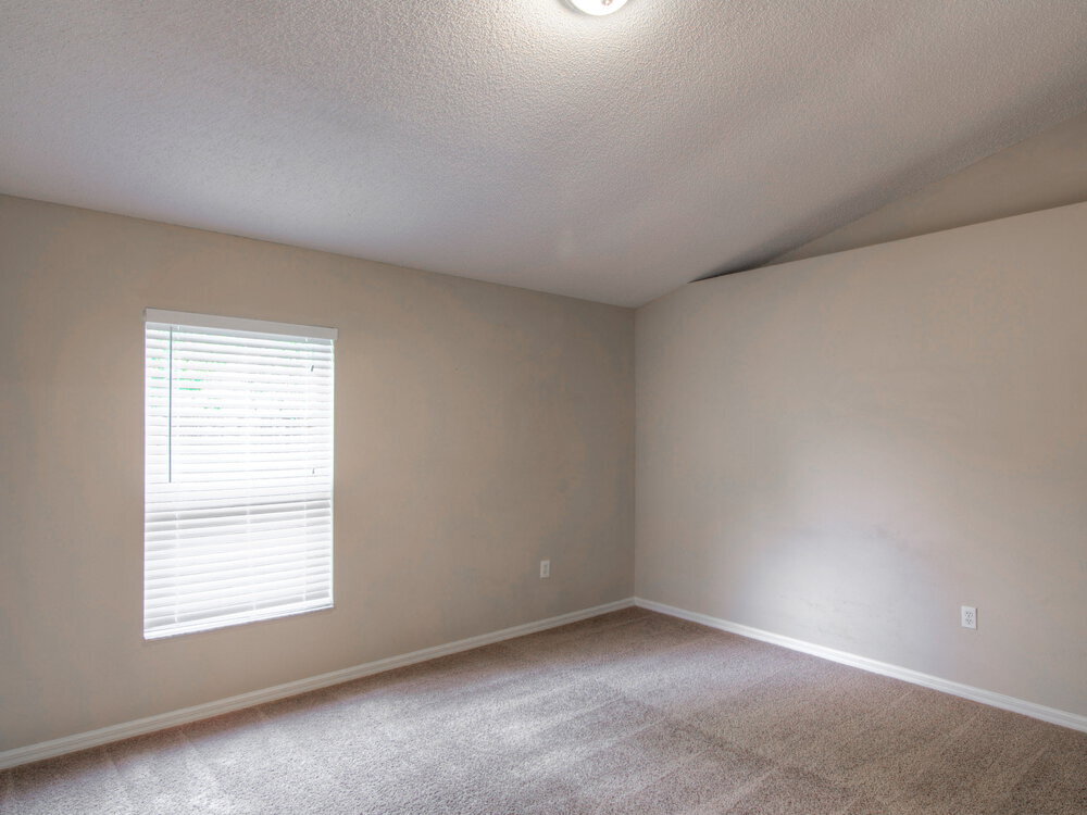 Building Photo - 16041 Wilkinson Dr