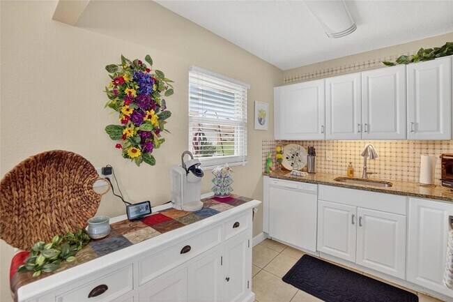 Building Photo - 202 Bedford St