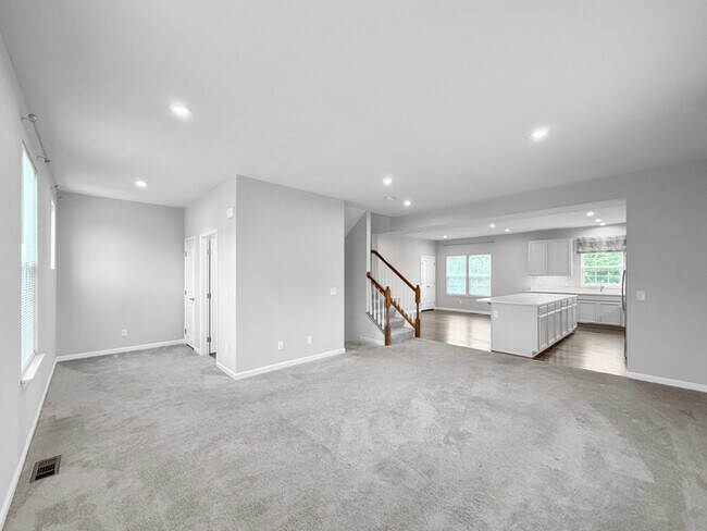 Building Photo - Pet-Friendly 3 Bedroom, 2.5 Bath Home for Rent in Cuyahoga Falls – Spacious & Charming!