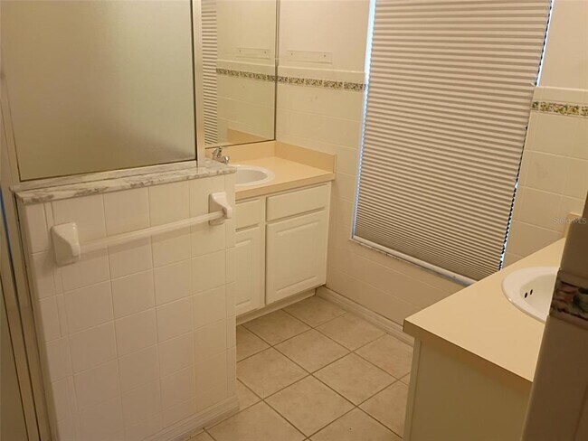 Building Photo - 862 Bayou View Dr