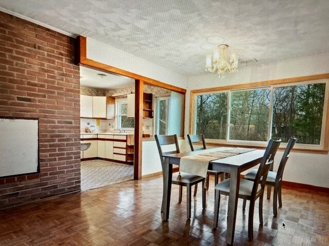 Building Photo - 719 Hanshaw Rd