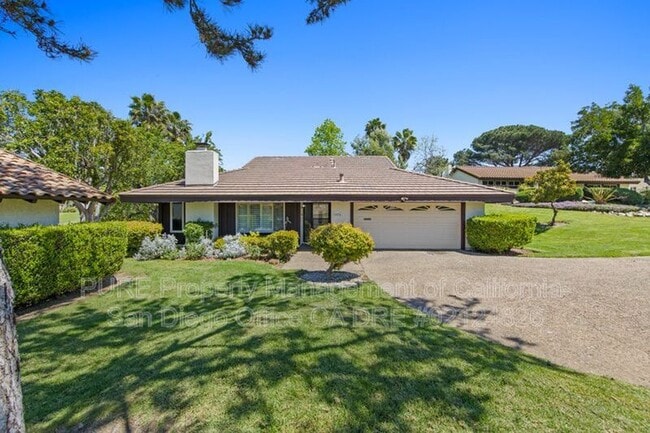 Building Photo - 12576 Oaks N Dr