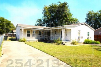 Building Photo - 625 Brook Dr