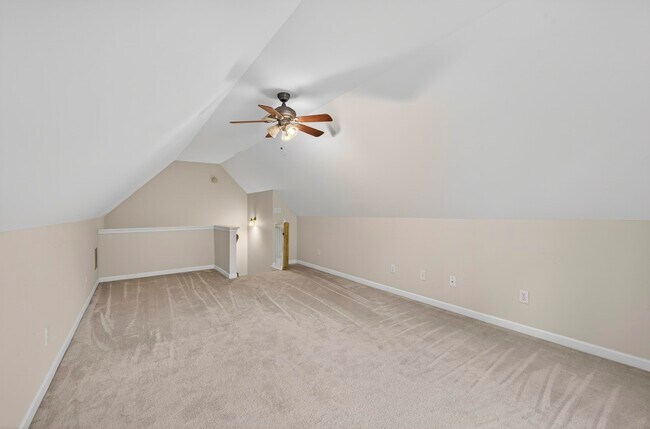 Building Photo - 155 W River Bend Dr