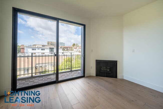 Building Photo - 8811 Burton Way