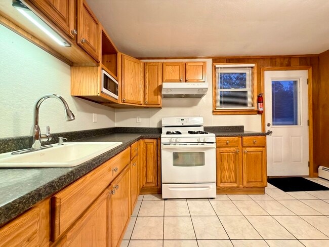 Building Photo - 45 Kinglet Dr