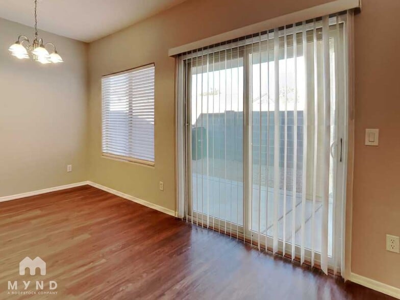 Building Photo - 506 W Gary Way