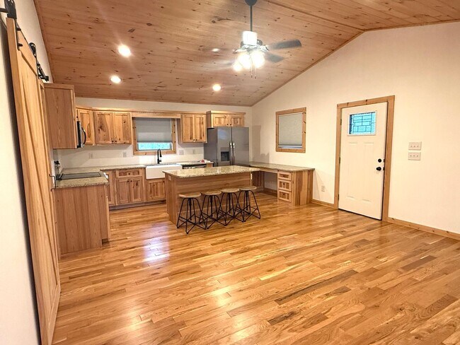 Building Photo - Sandy Gap Cabin