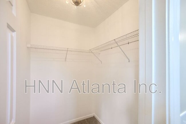 Building Photo - 121 Oak Grove Pl