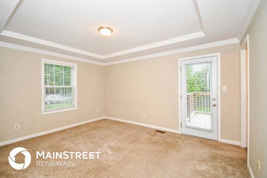 Building Photo - 4662 Shenandoah Dr