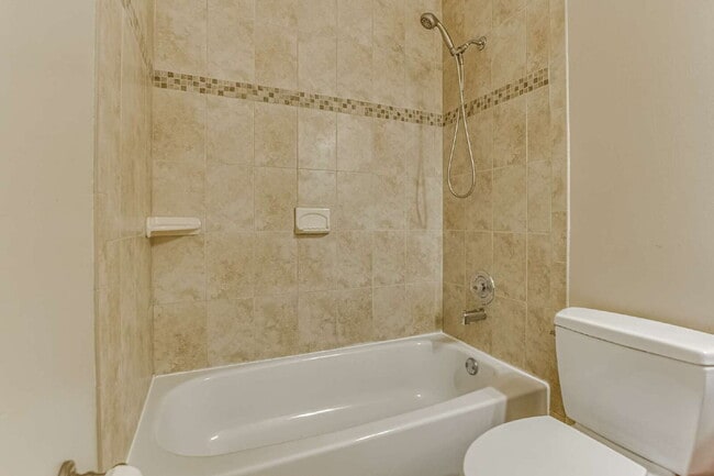 Building Photo - Modern Comfort and Convenience Await