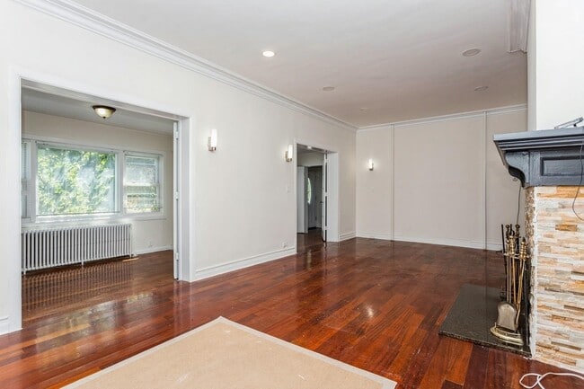 Building Photo - 24 Kress Ave