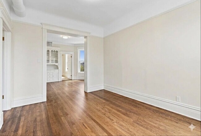 Building Photo - 3751 N Clifton Ave