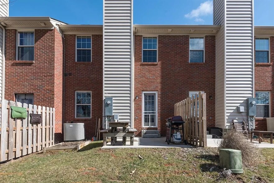 Building Photo - 3852 Nadia Ln