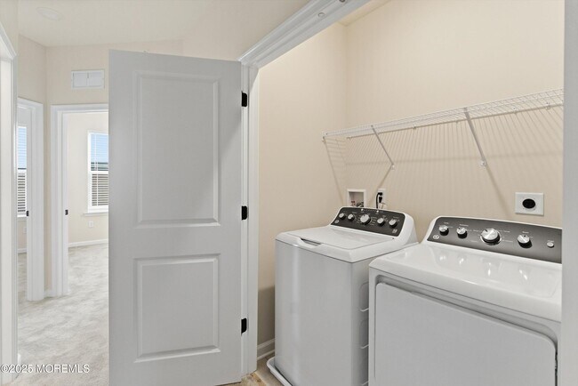 Building Photo - 4 Barton Ave