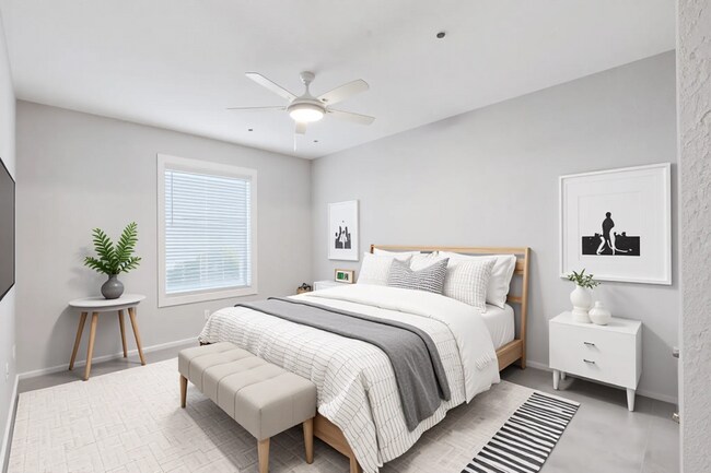 Building Photo - Upscale & renovated 3Bedrooms / 2Baths condo-unit in MetroWest community!