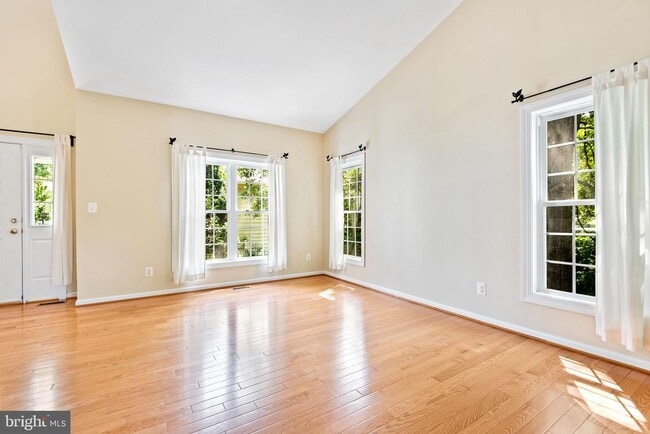 Building Photo - 2202 Sarah Woods Ct