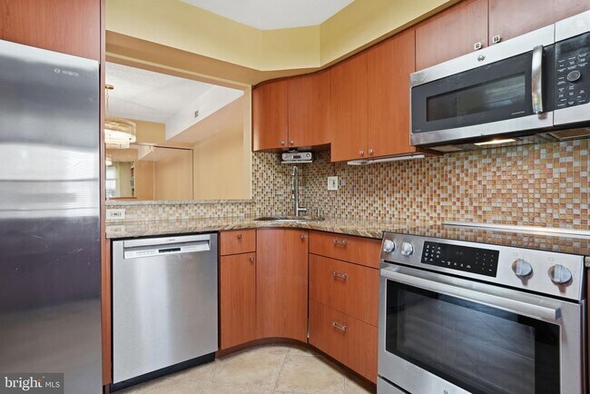 Building Photo - 4016 Barry Ct