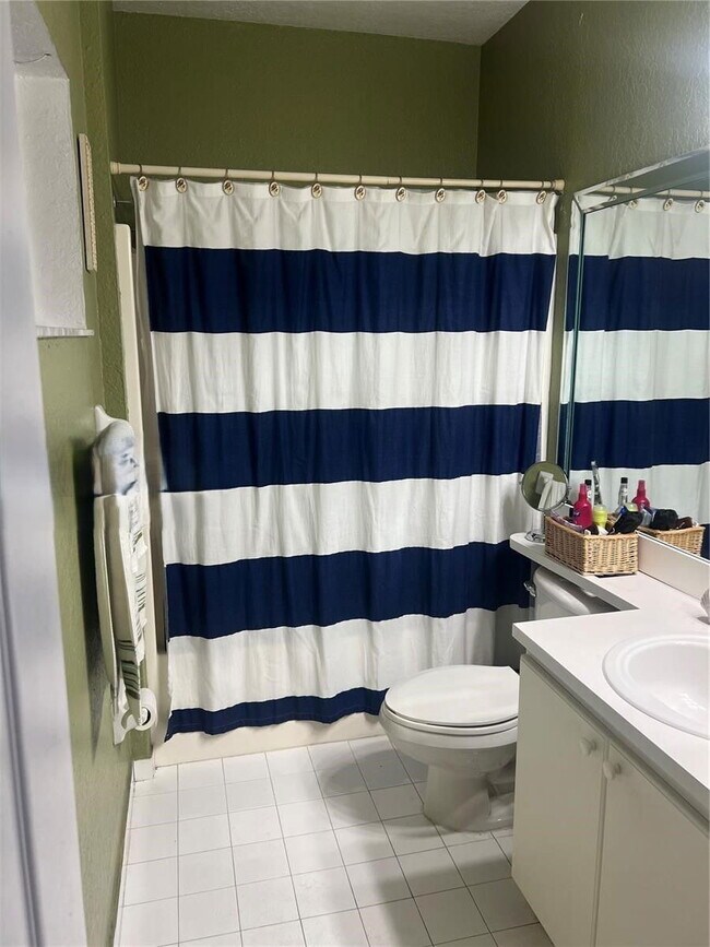 Building Photo - 7667 NW 182nd Ln