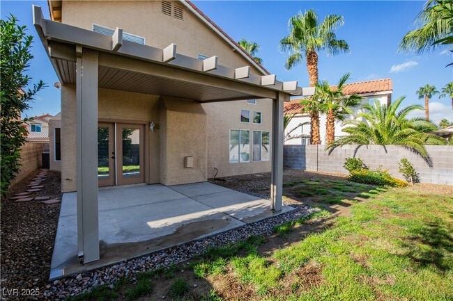 Building Photo - 7820 Paper Flower Ct