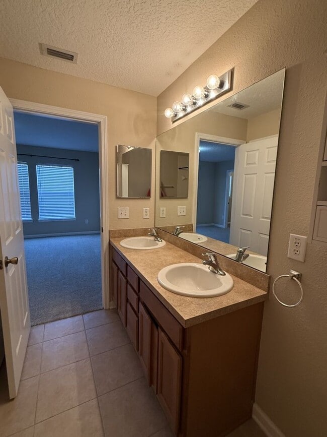 Building Photo - Move-in ready in Fleming Island Plantation