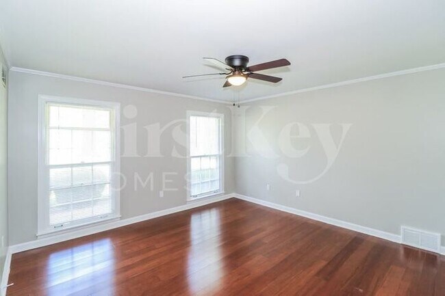 Building Photo - 2369 Penbrook Pl