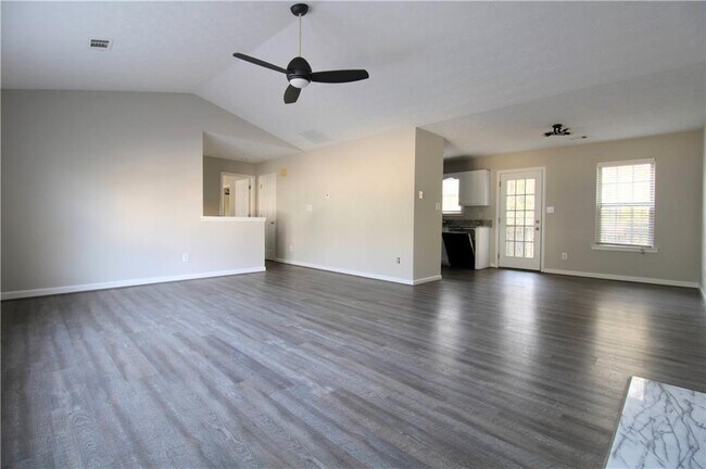 Building Photo - 2363 Mills Bend