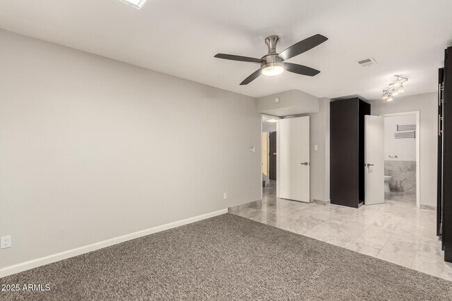 Building Photo - 8212 E Rovey Ave