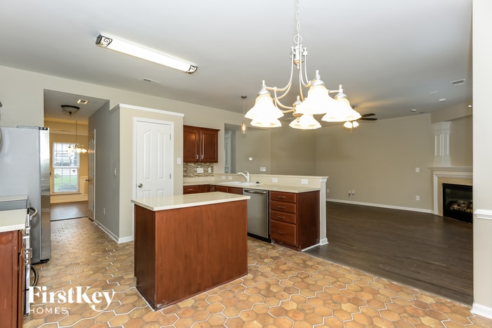 Building Photo - 16226 Greybriar Forest Ln